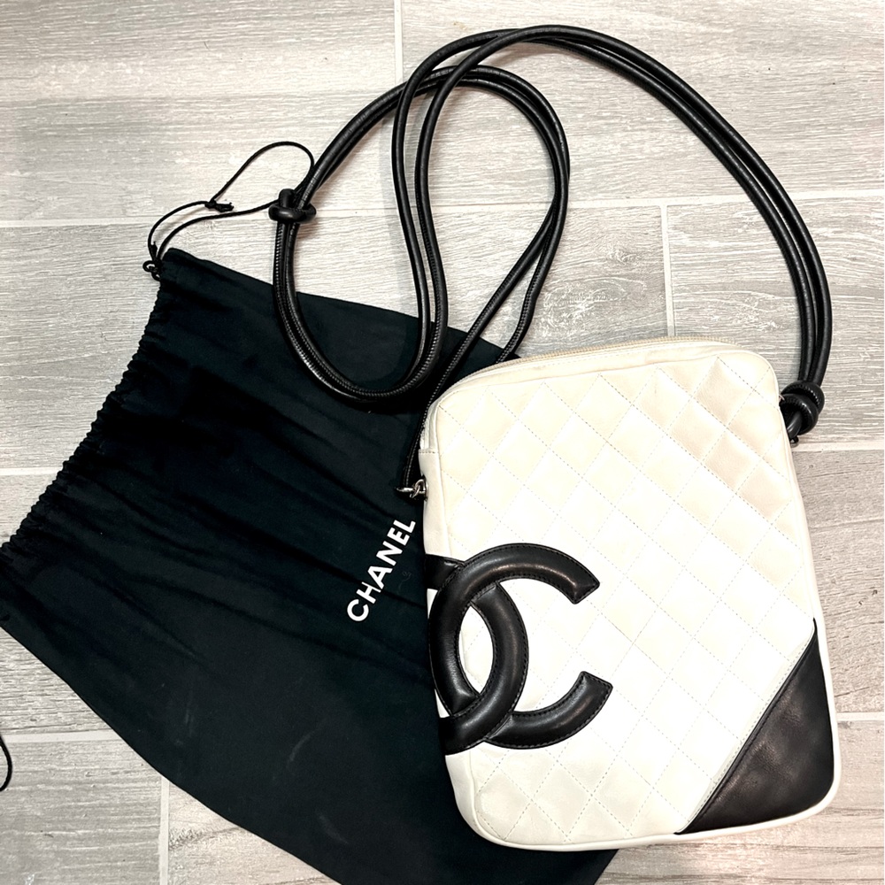 CHANEL Authentic Bag